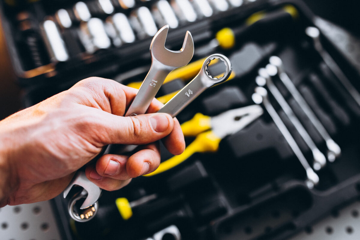 ESSENTIAL TOOLS FOR EVERY HOME Mservo